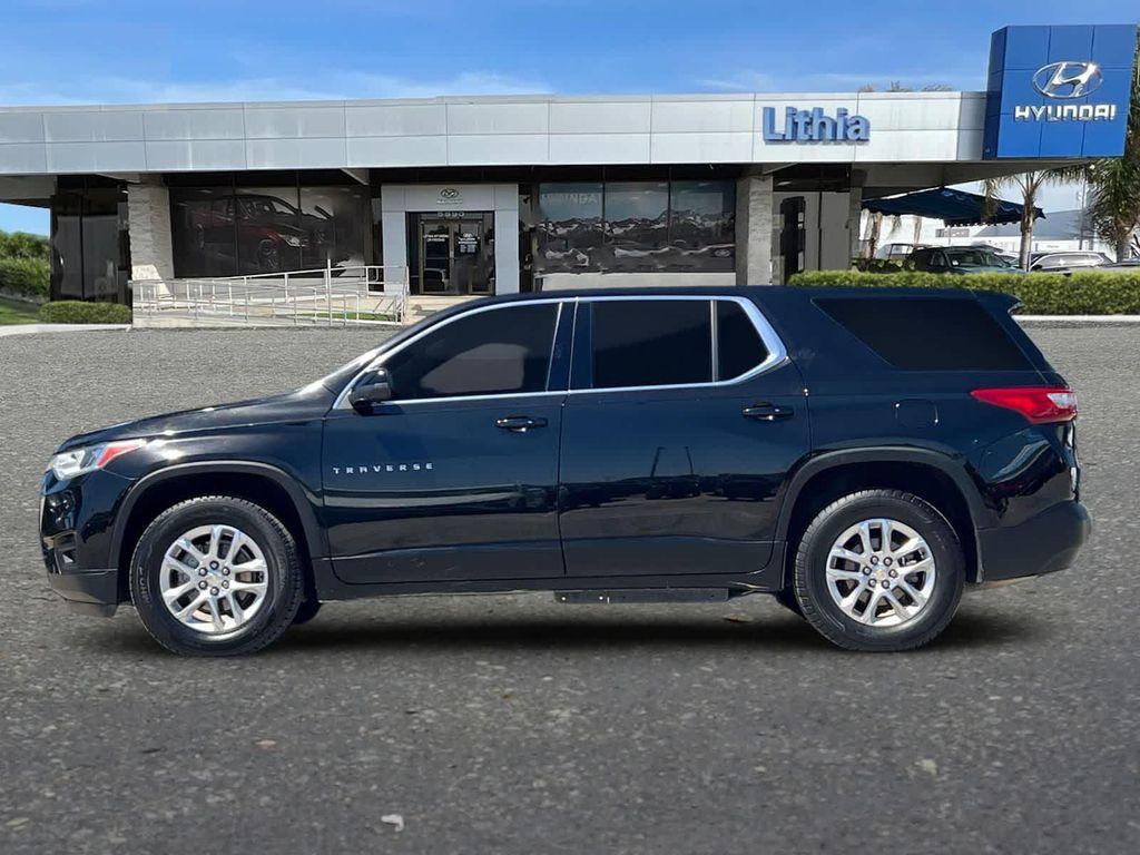 used 2021 Chevrolet Traverse car, priced at $18,684