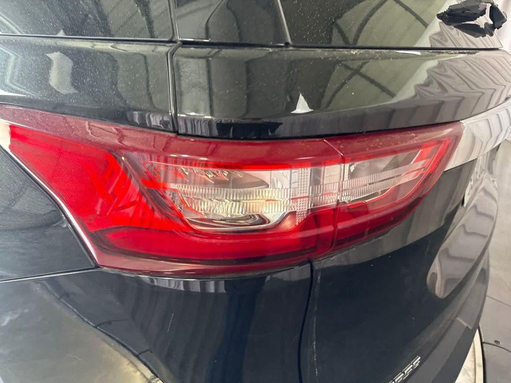 used 2021 Chevrolet Traverse car, priced at $18,599