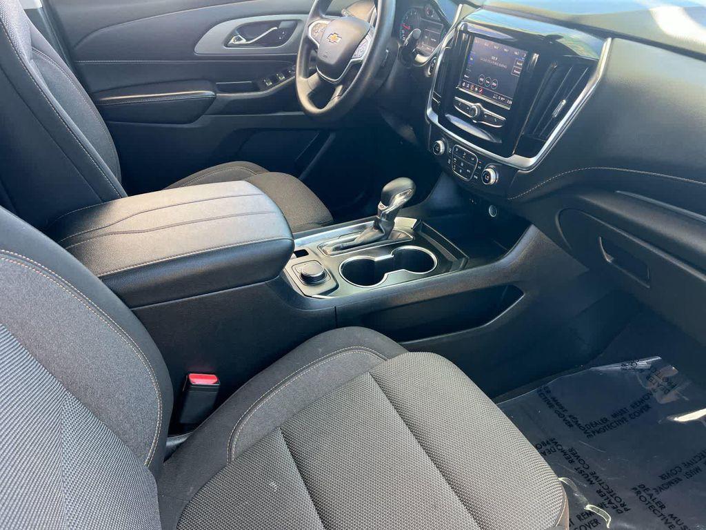 used 2021 Chevrolet Traverse car, priced at $18,684