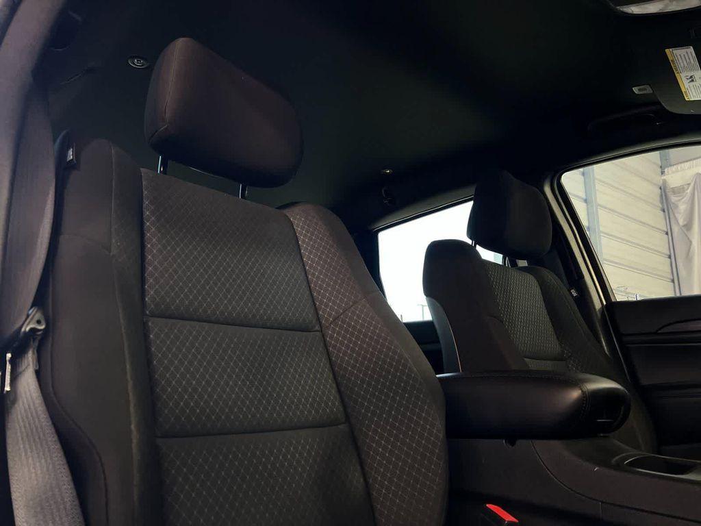 used 2021 Jeep Grand Cherokee car, priced at $17,499