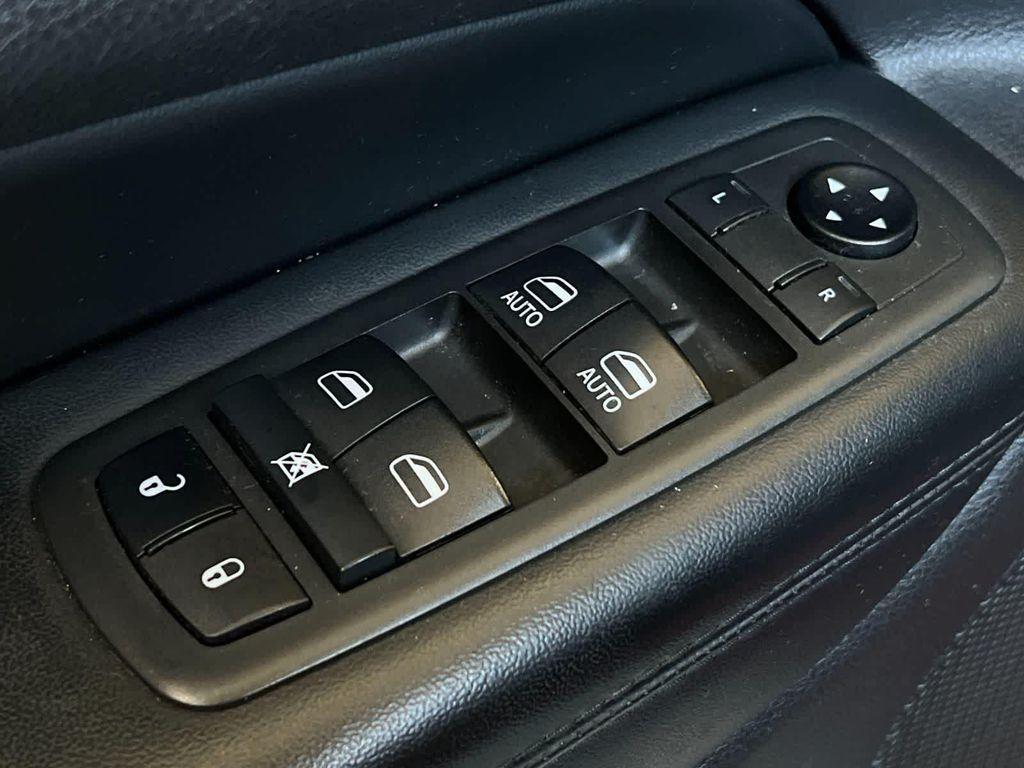 used 2021 Jeep Grand Cherokee car, priced at $17,499