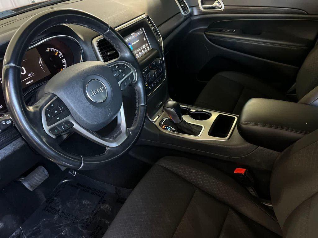 used 2021 Jeep Grand Cherokee car, priced at $17,499