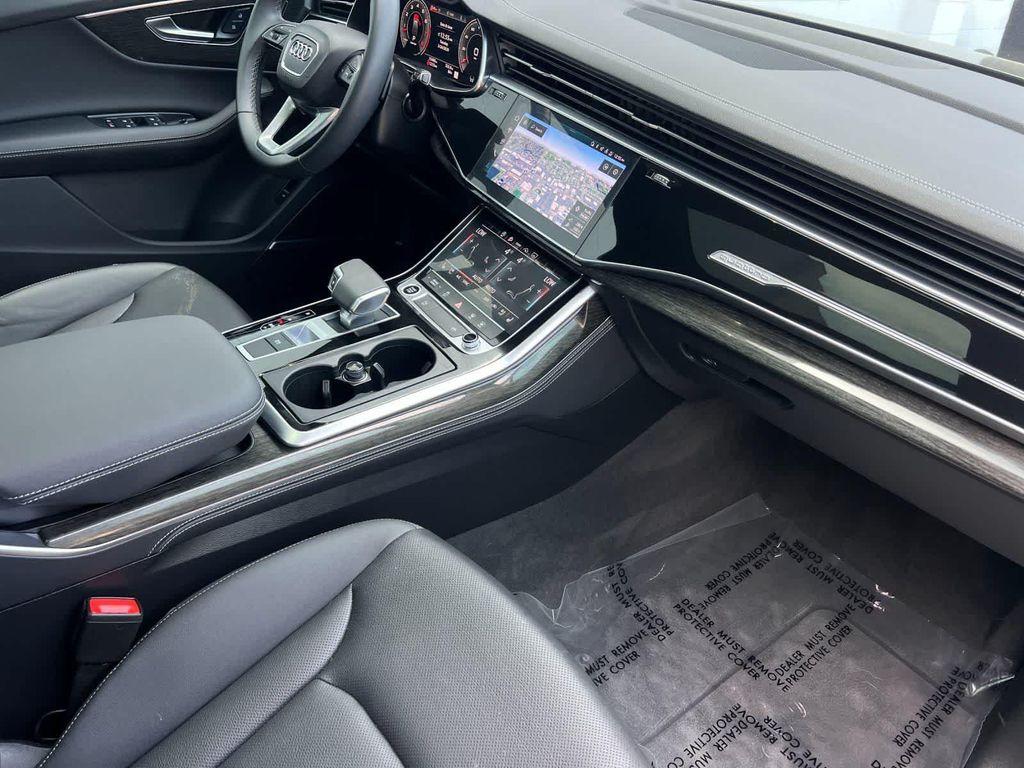 used 2025 Audi Q7 car, priced at $47,999