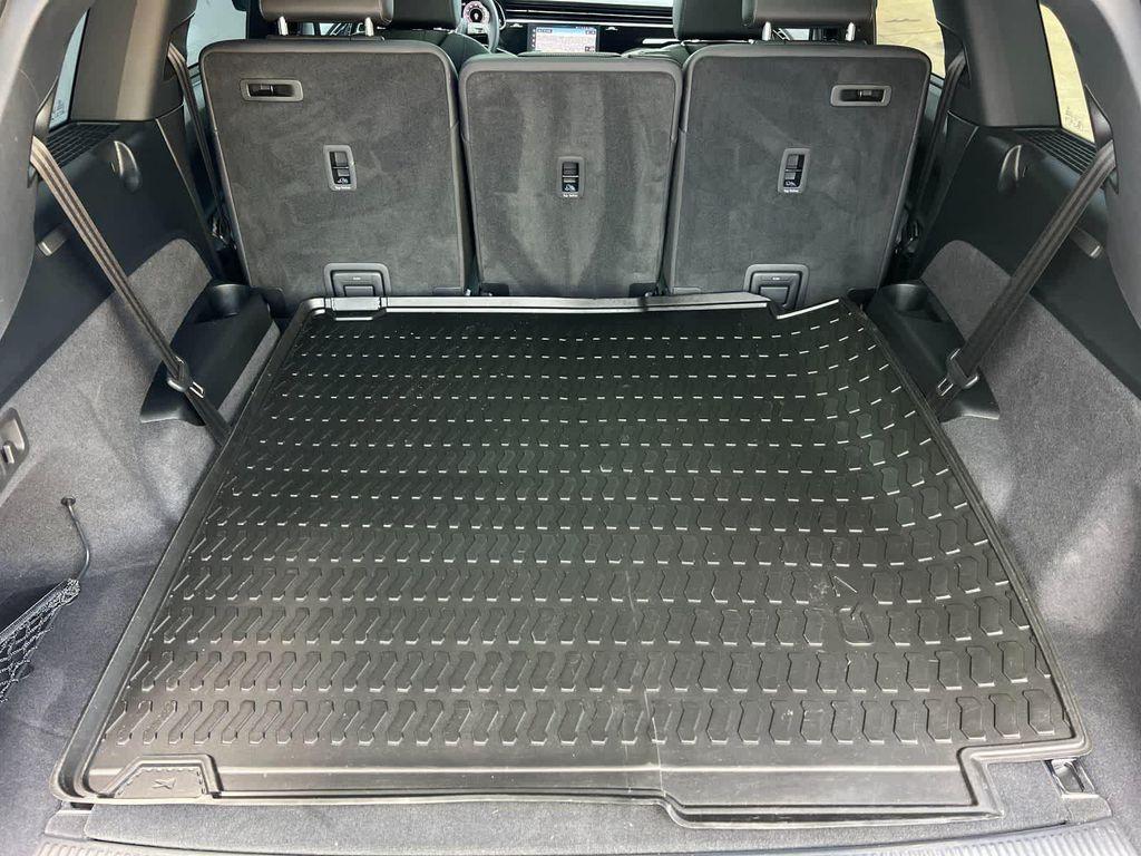 used 2025 Audi Q7 car, priced at $47,999