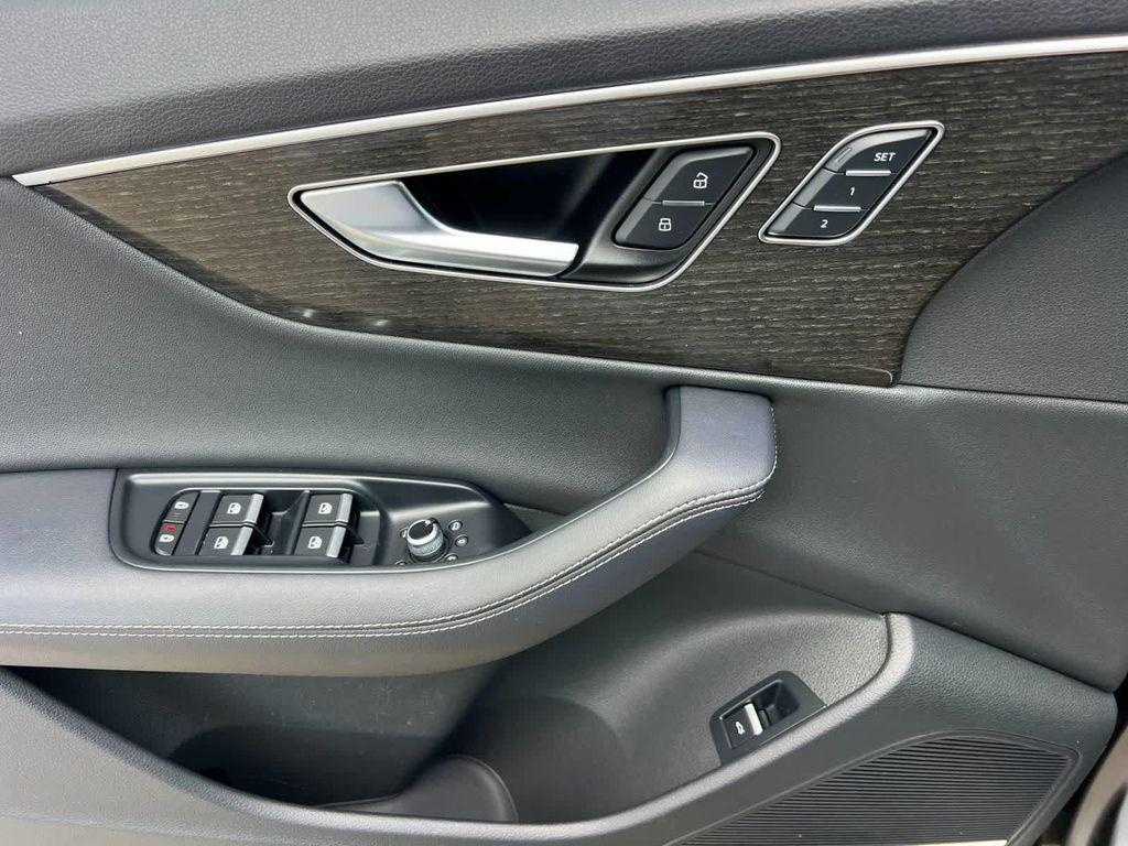 used 2025 Audi Q7 car, priced at $47,999