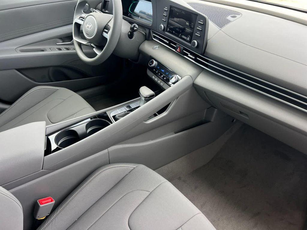 new 2026 Hyundai ELANTRA HEV car, priced at $26,020