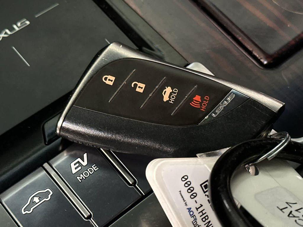 Lexus LS view 28
