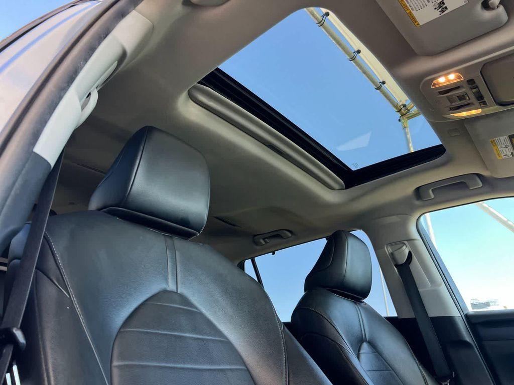 used 2020 Toyota Highlander car, priced at $25,499