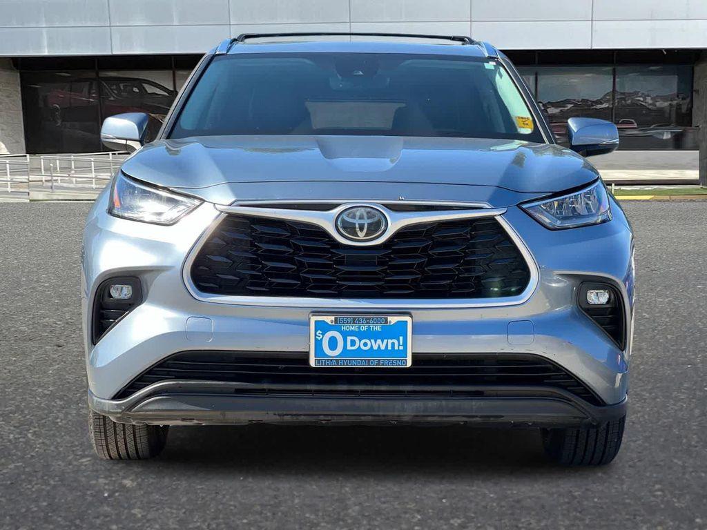 used 2020 Toyota Highlander car, priced at $25,499