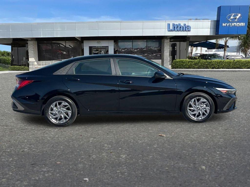 new 2026 Hyundai ELANTRA HEV car, priced at $26,020
