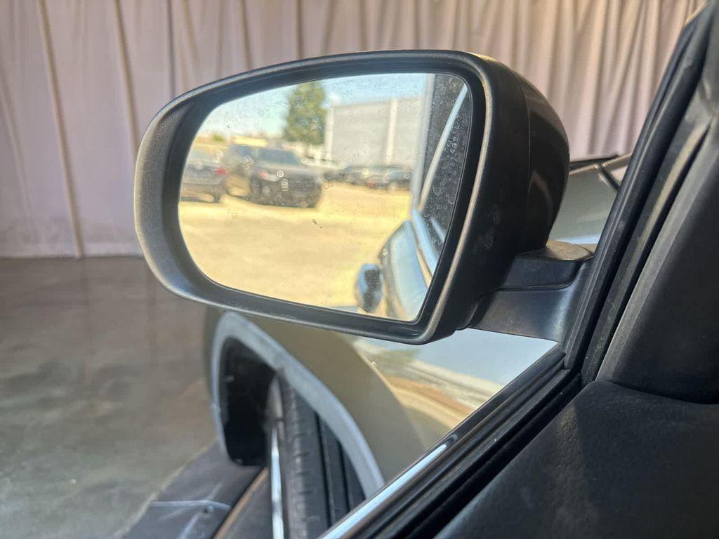 used 2015 Jeep Cherokee car, priced at $7,999