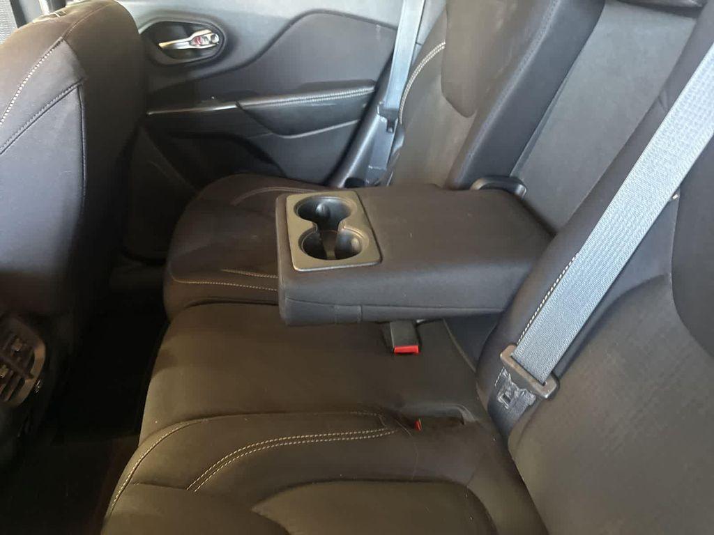 used 2015 Jeep Cherokee car, priced at $7,999