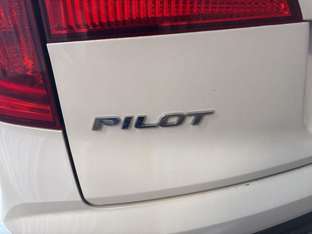 used 2016 Honda Pilot car, priced at $18,999