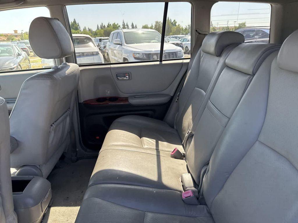 used 2007 Toyota Highlander Hybrid car, priced at $10,084