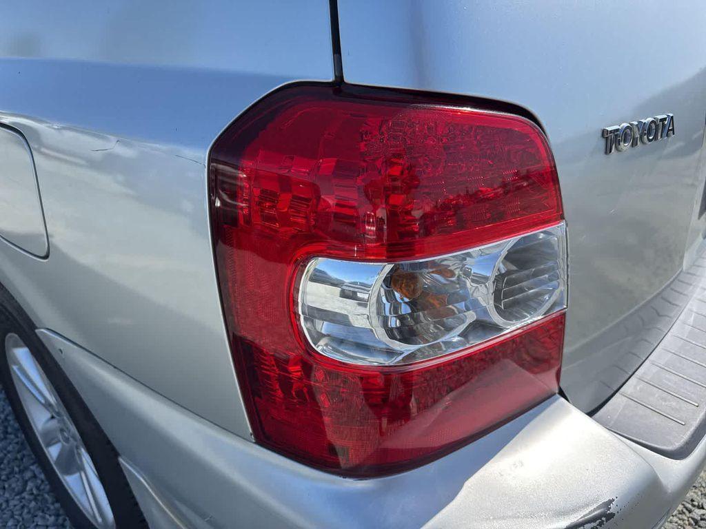 used 2007 Toyota Highlander Hybrid car, priced at $10,084