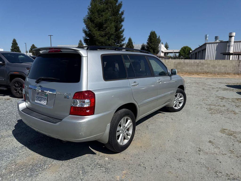 used 2007 Toyota Highlander Hybrid car, priced at $10,084