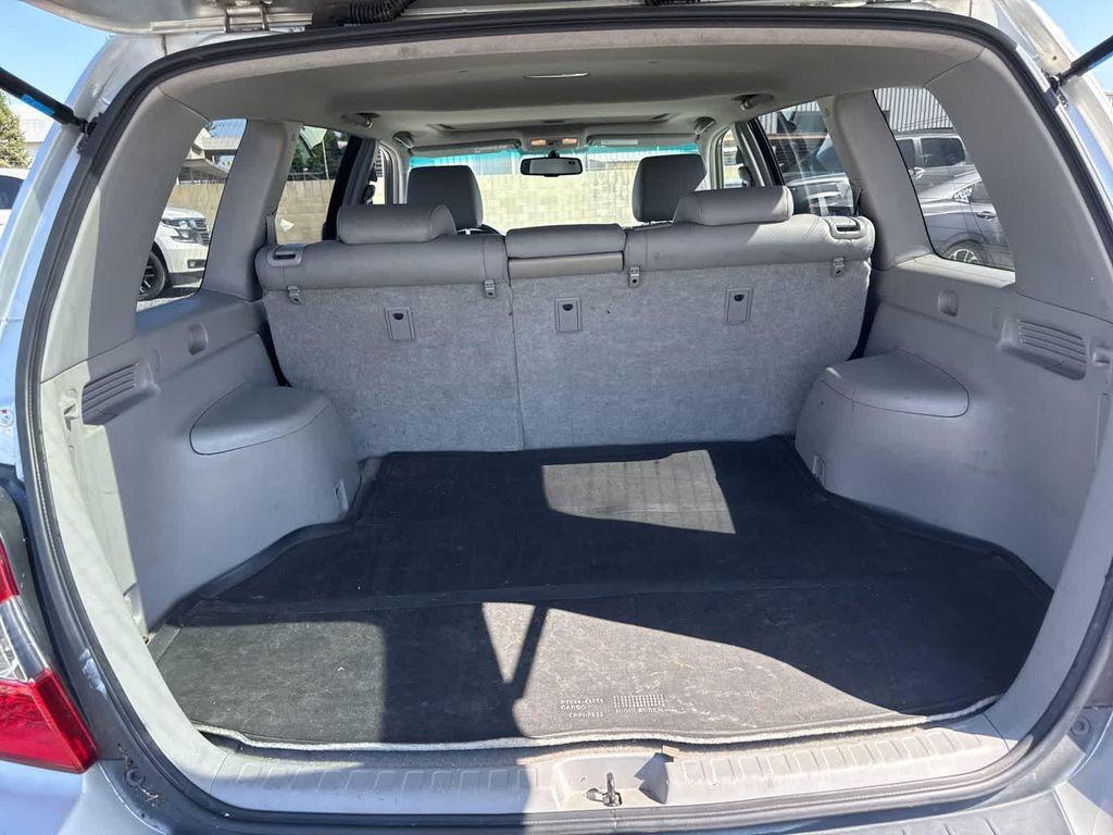 used 2007 Toyota Highlander Hybrid car, priced at $10,084