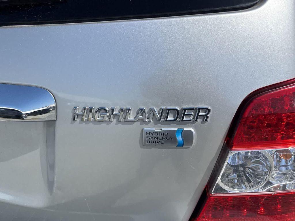 used 2007 Toyota Highlander Hybrid car, priced at $10,084