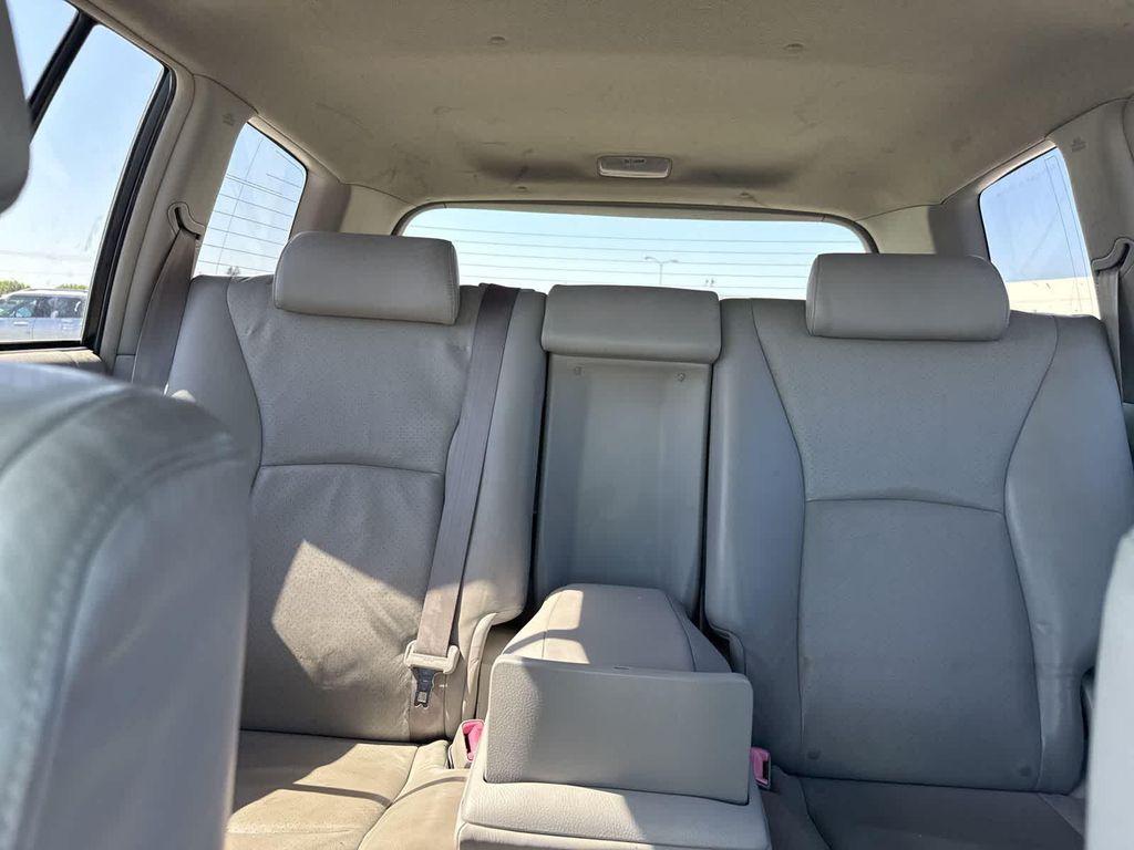 used 2007 Toyota Highlander Hybrid car, priced at $10,084
