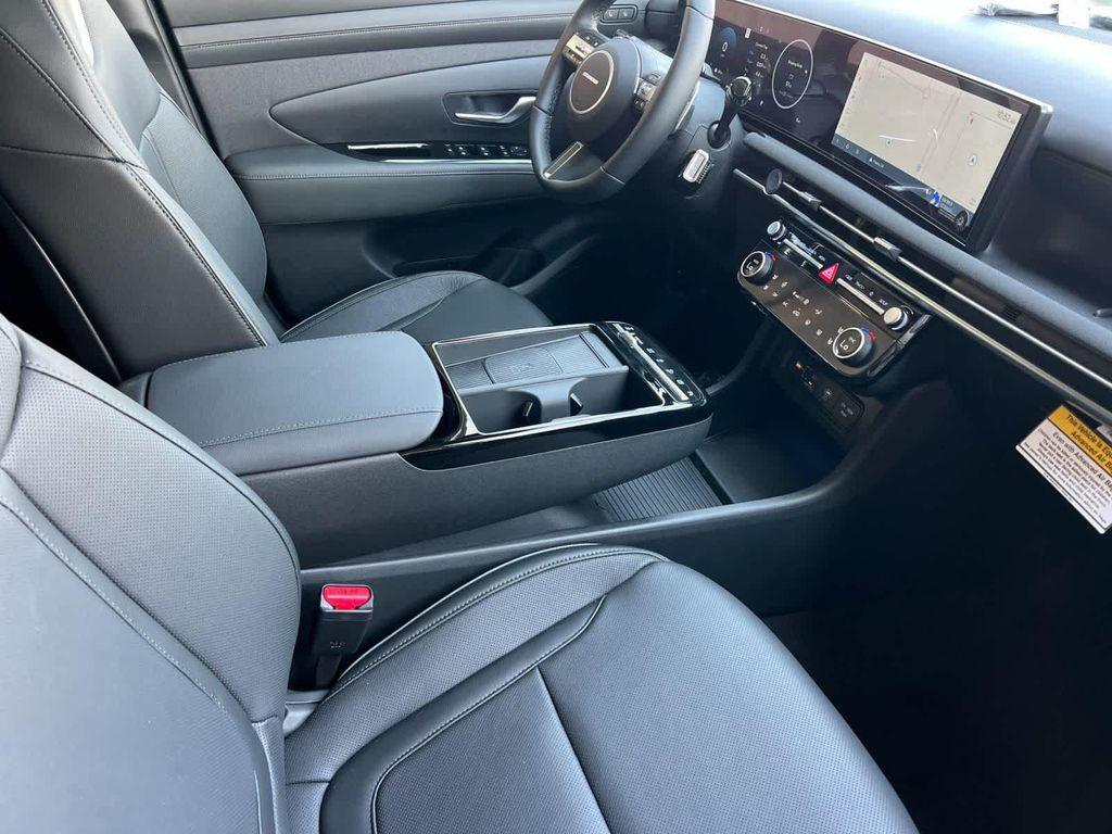 new 2025 Hyundai Tucson car, priced at $40,825