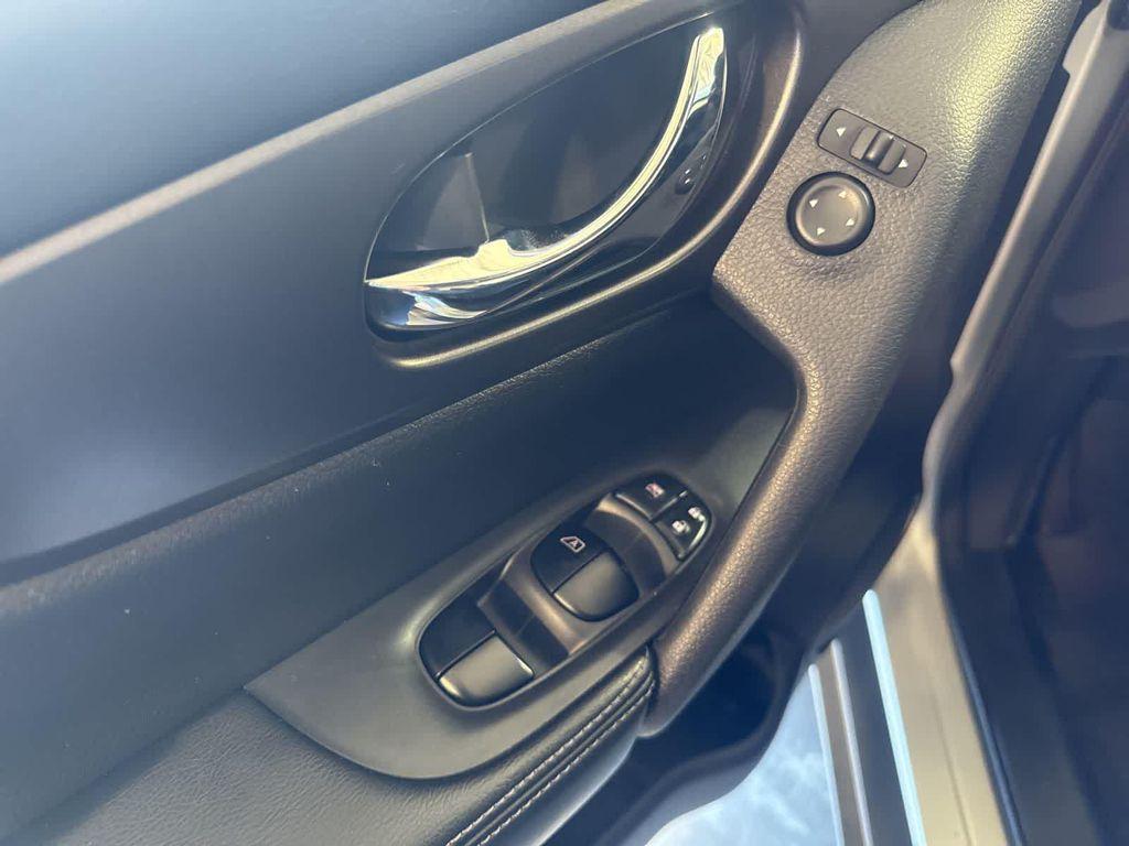 used 2014 Nissan Rogue car, priced at $9,999
