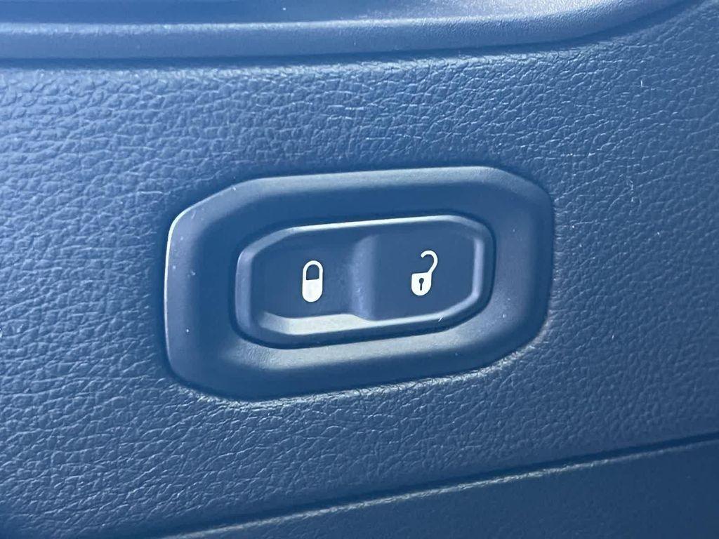 used 2021 Jeep Wrangler Unlimited car, priced at $26,999