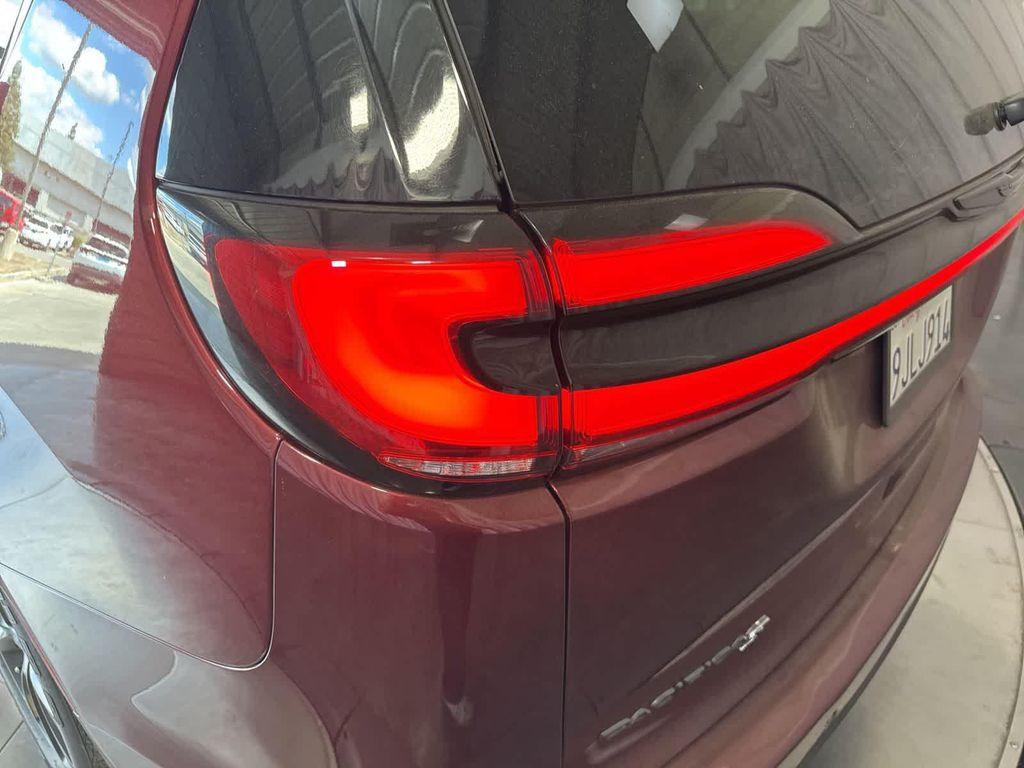 used 2021 Chrysler Pacifica car, priced at $17,084
