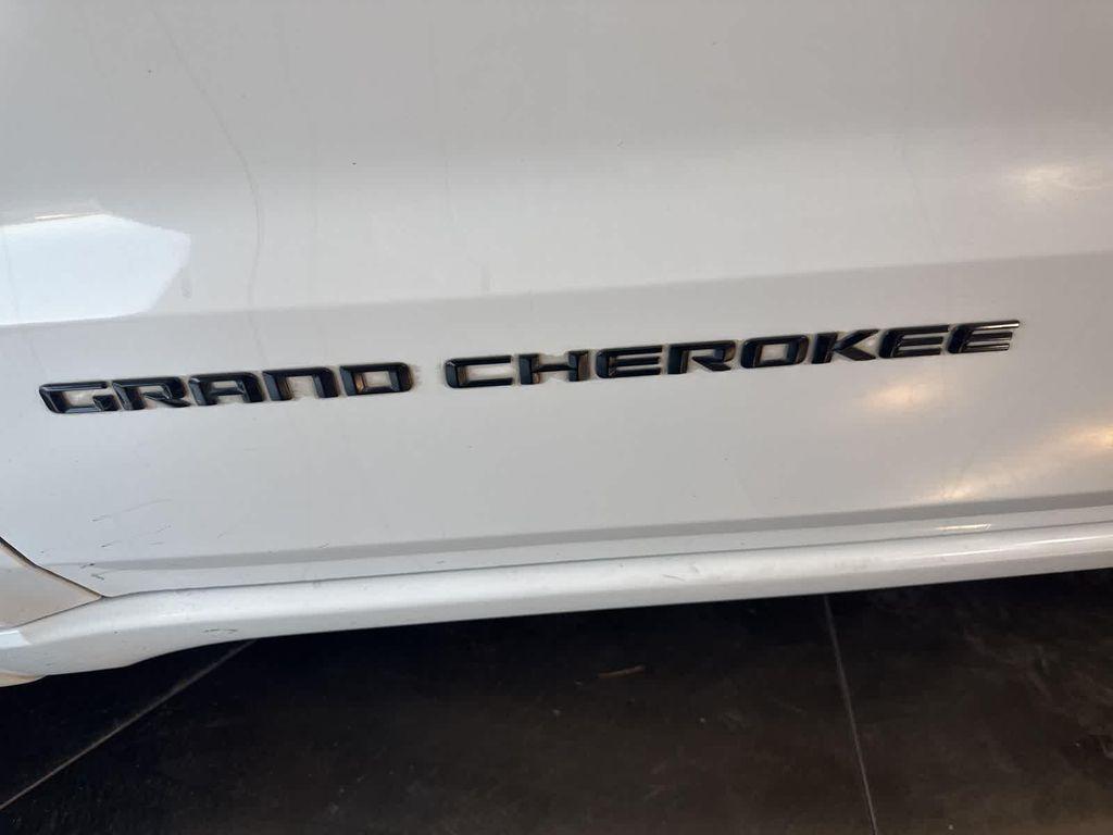 used 2015 Jeep Grand Cherokee car, priced at $9,989