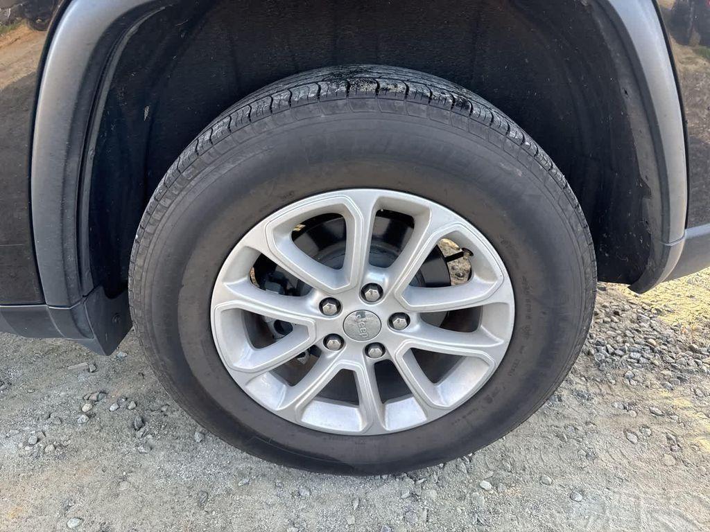 used 2015 Jeep Grand Cherokee car, priced at $9,928