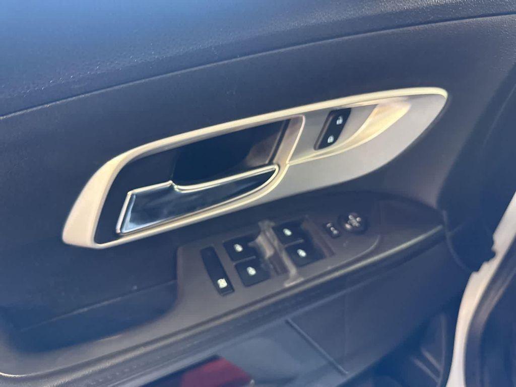 used 2016 Chevrolet Equinox car, priced at $9,899