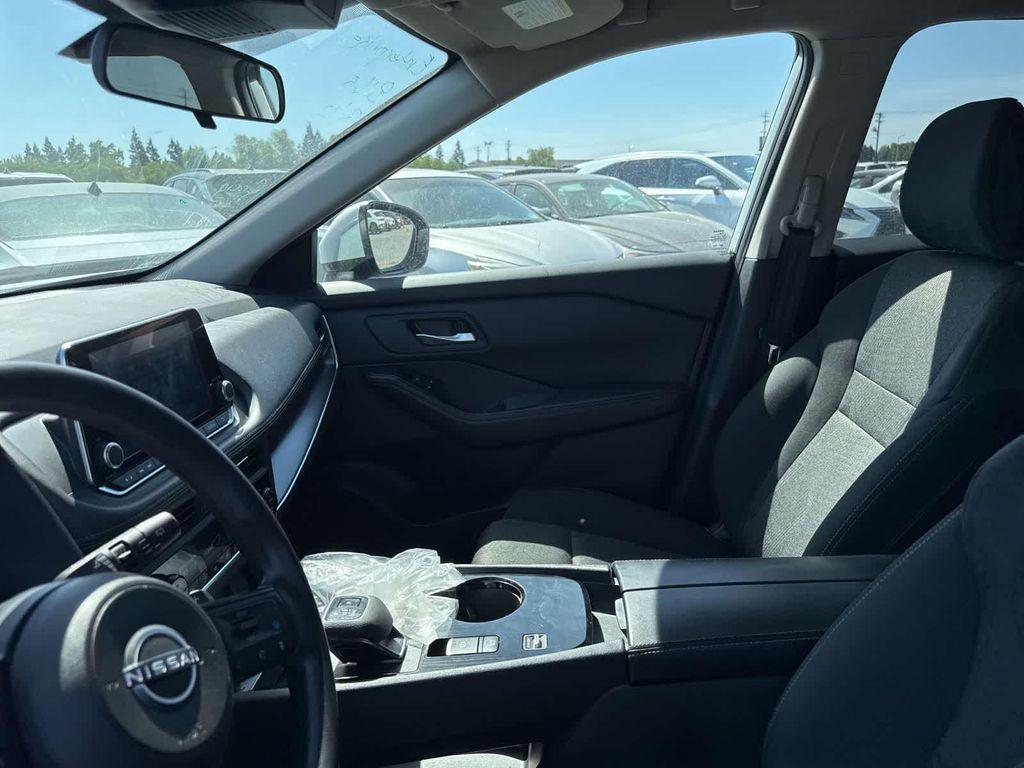 used 2024 Nissan Rogue car, priced at $18,999