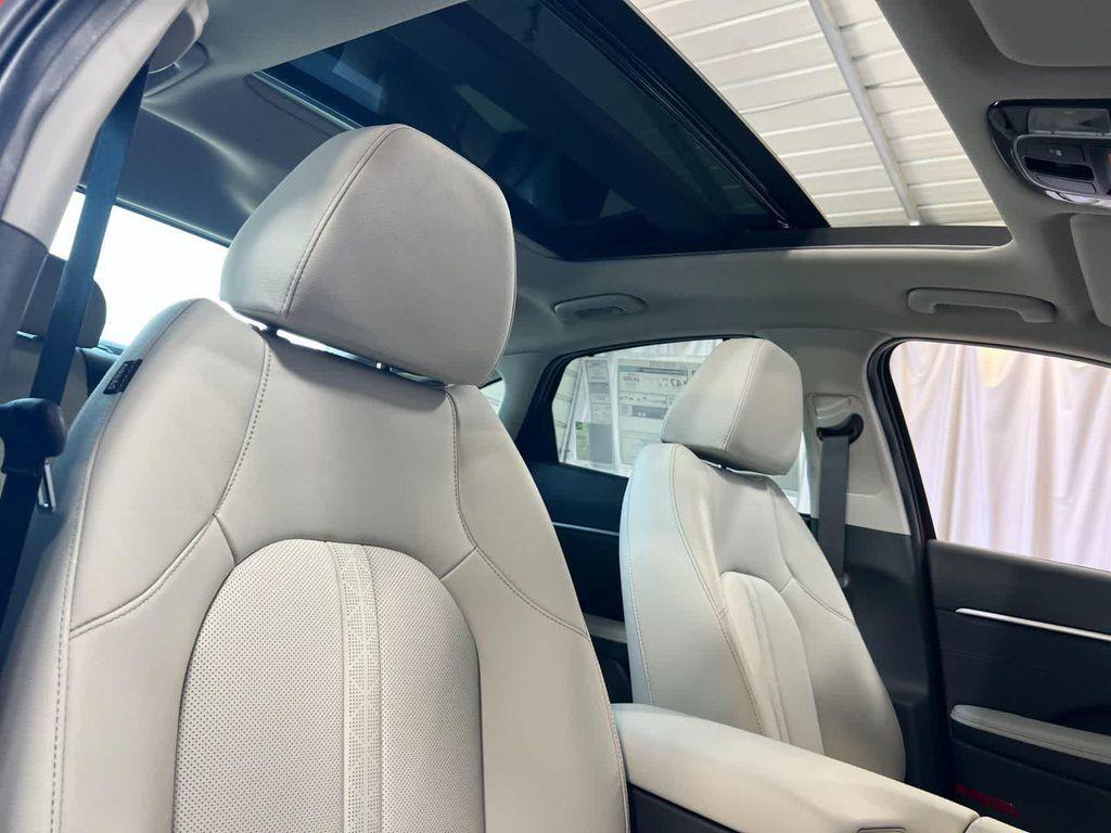 new 2025 Hyundai Sonata Hybrid car, priced at $37,040