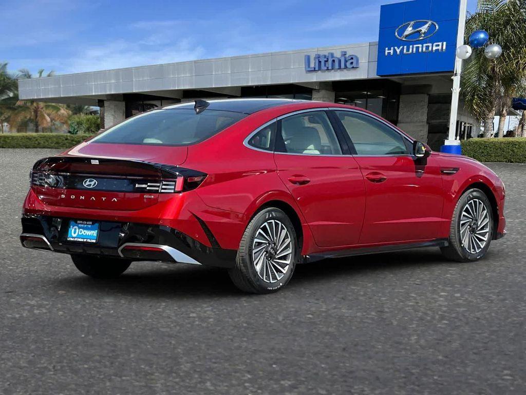new 2025 Hyundai Sonata Hybrid car, priced at $37,040