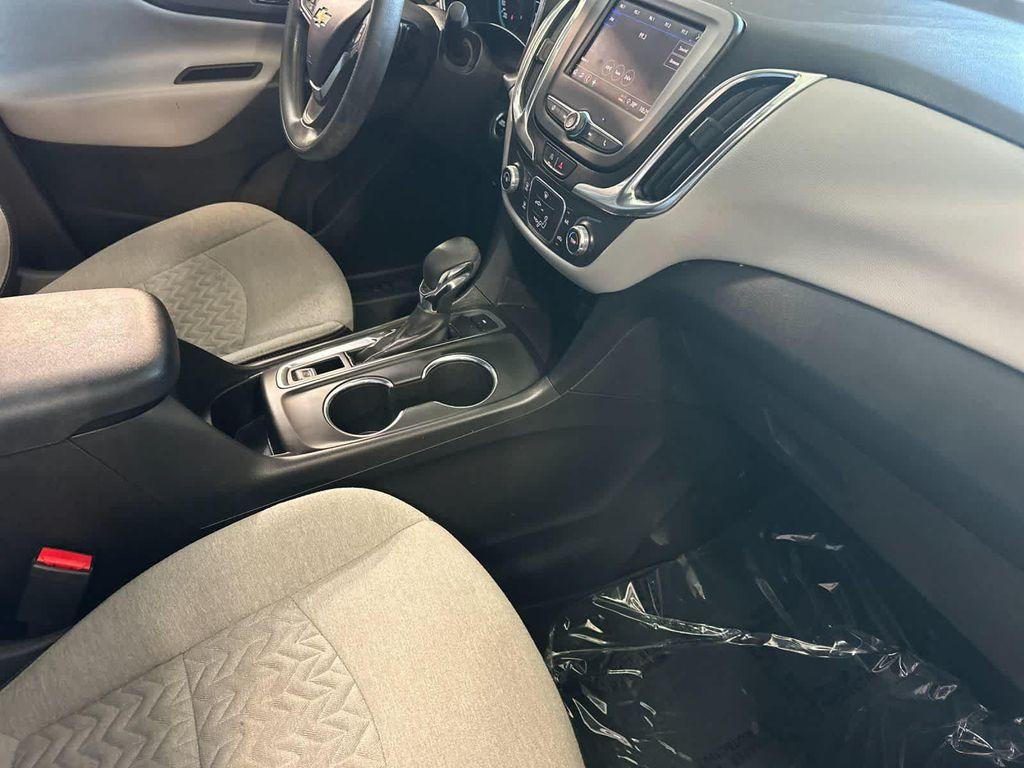 used 2022 Chevrolet Equinox car, priced at $18,899