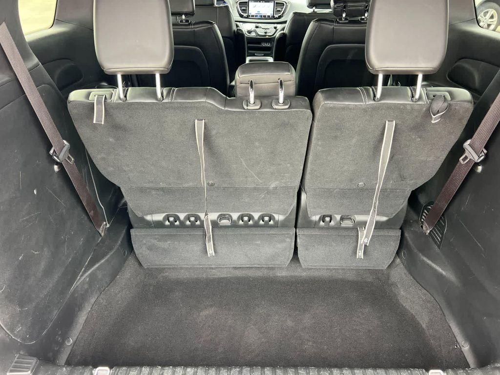 used 2025 Chrysler Pacifica car, priced at $27,699