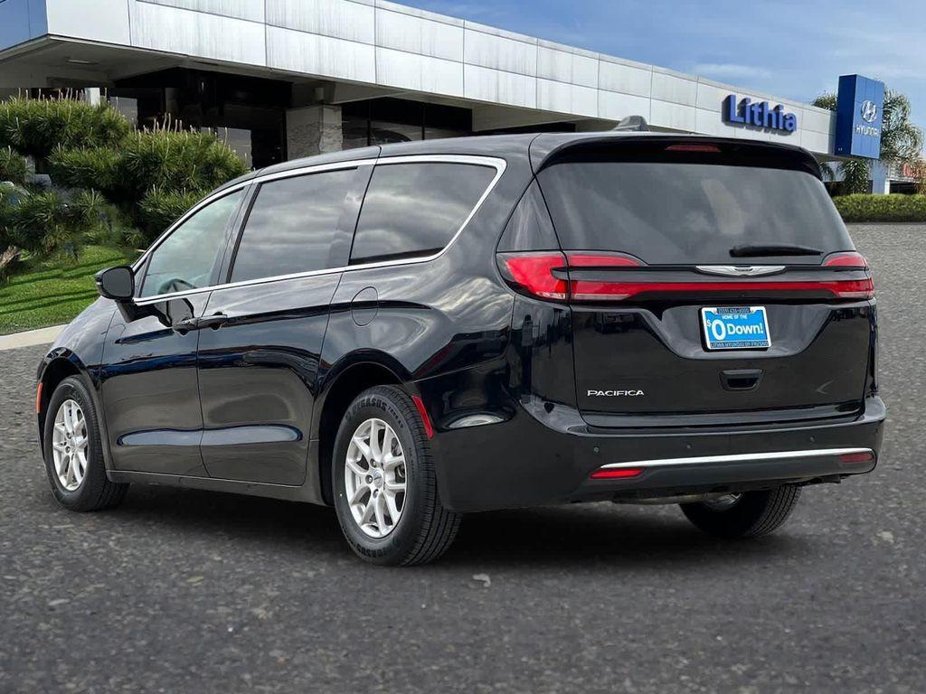 used 2025 Chrysler Pacifica car, priced at $27,699