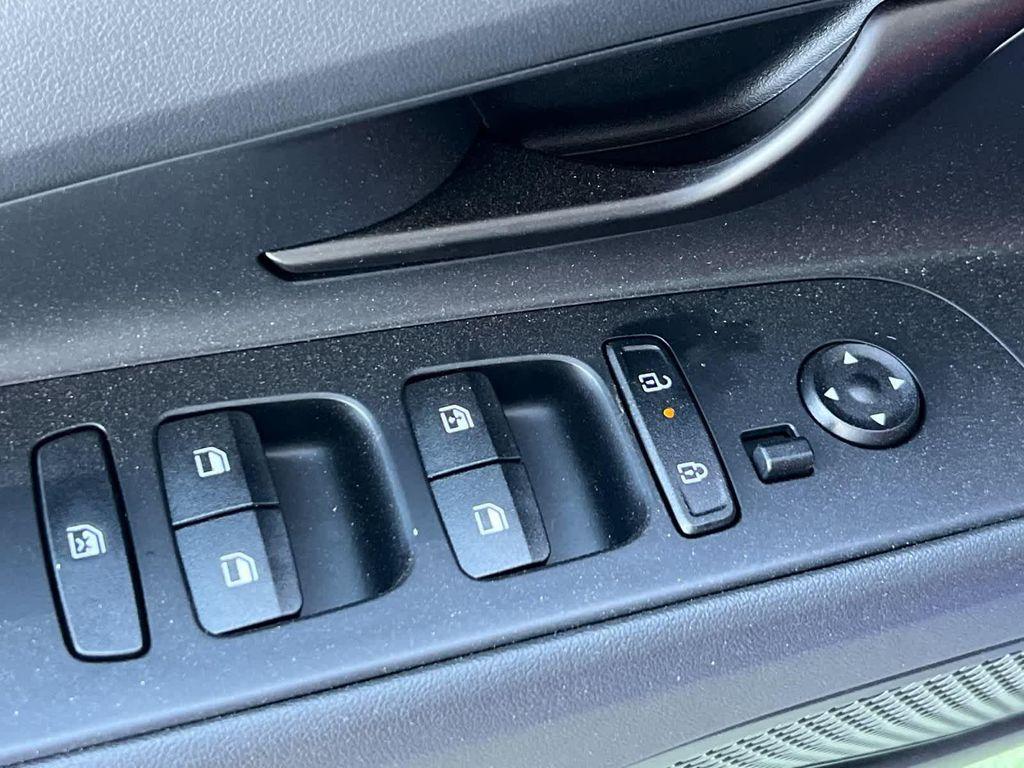 new 2025 Hyundai Elantra car, priced at $19,290