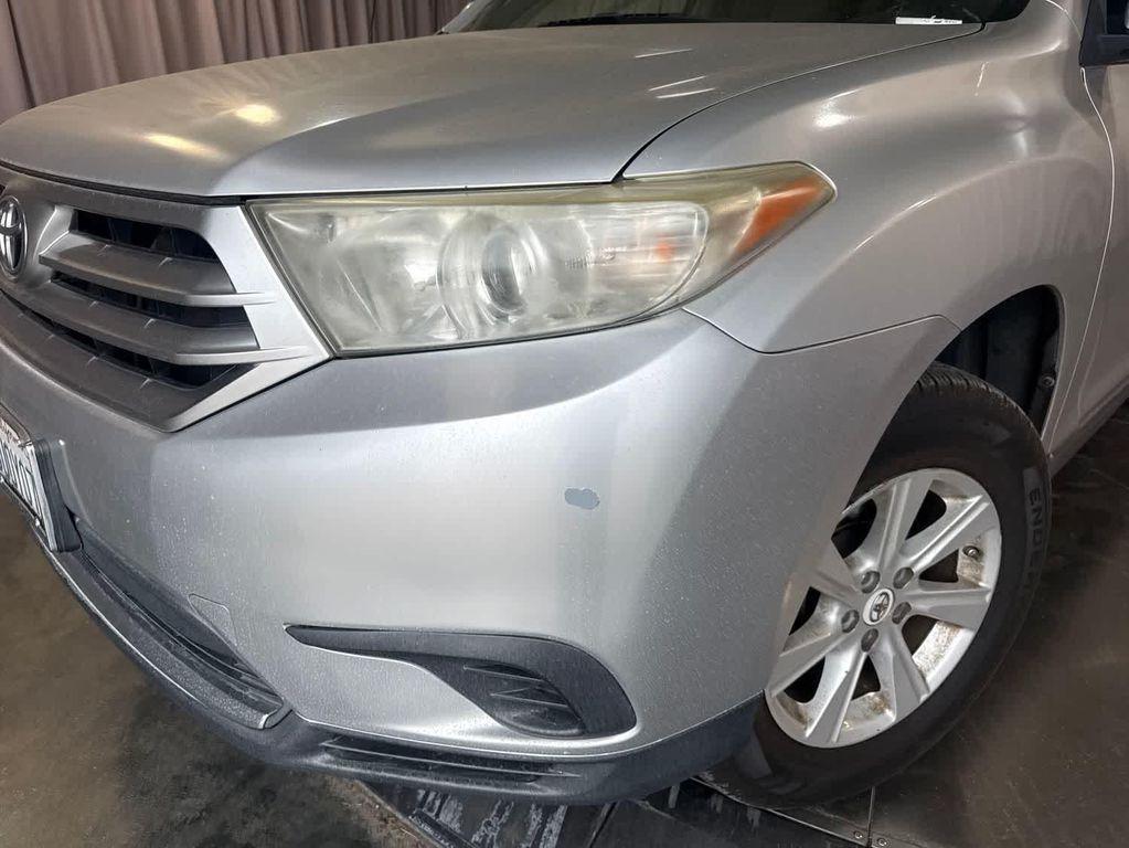 used 2012 Toyota Highlander car, priced at $8,999