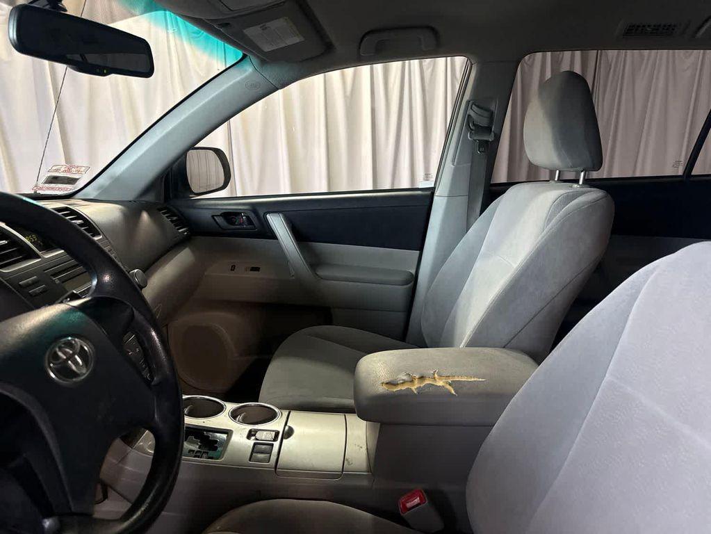 used 2012 Toyota Highlander car, priced at $8,999