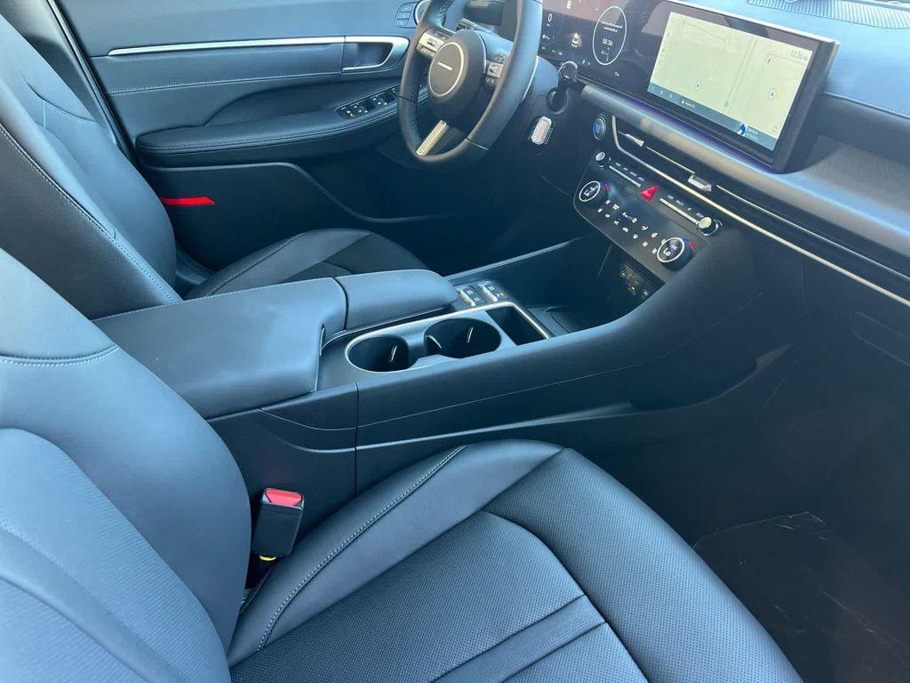 new 2026 Hyundai Sonata Hybrid car, priced at $38,335