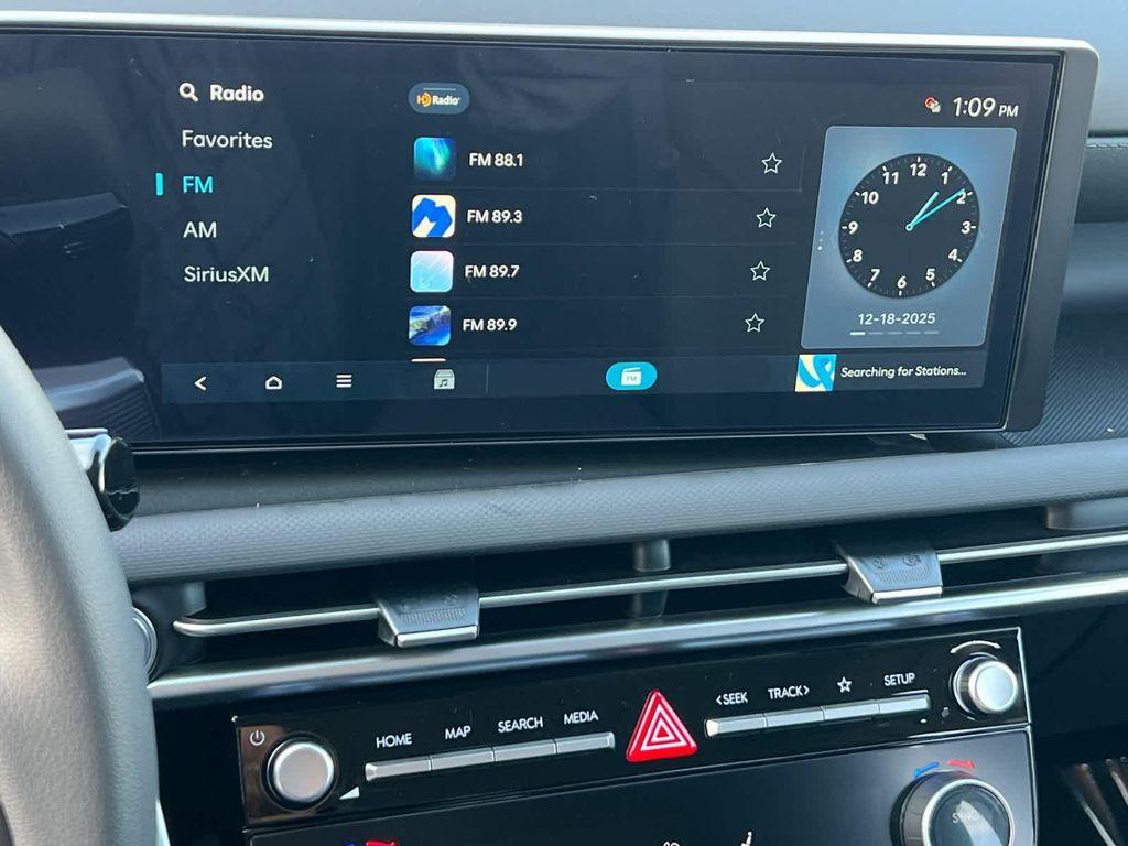 new 2026 Hyundai TUCSON Hybrid car, priced at $31,095