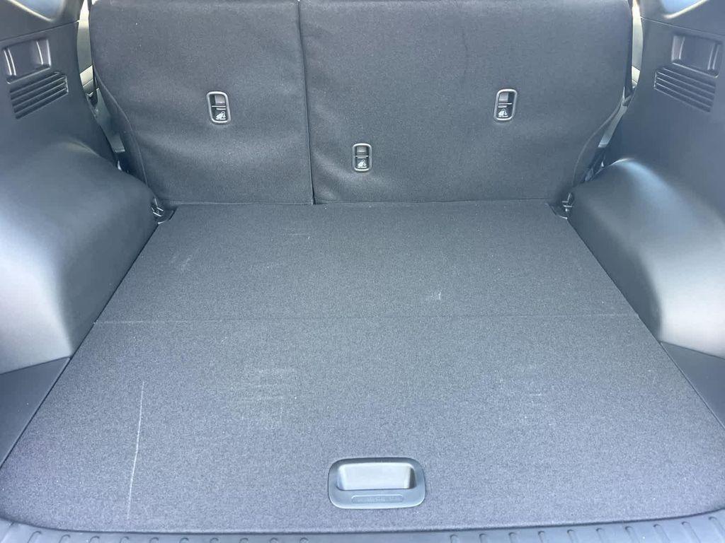 new 2026 Hyundai TUCSON Hybrid car, priced at $31,095