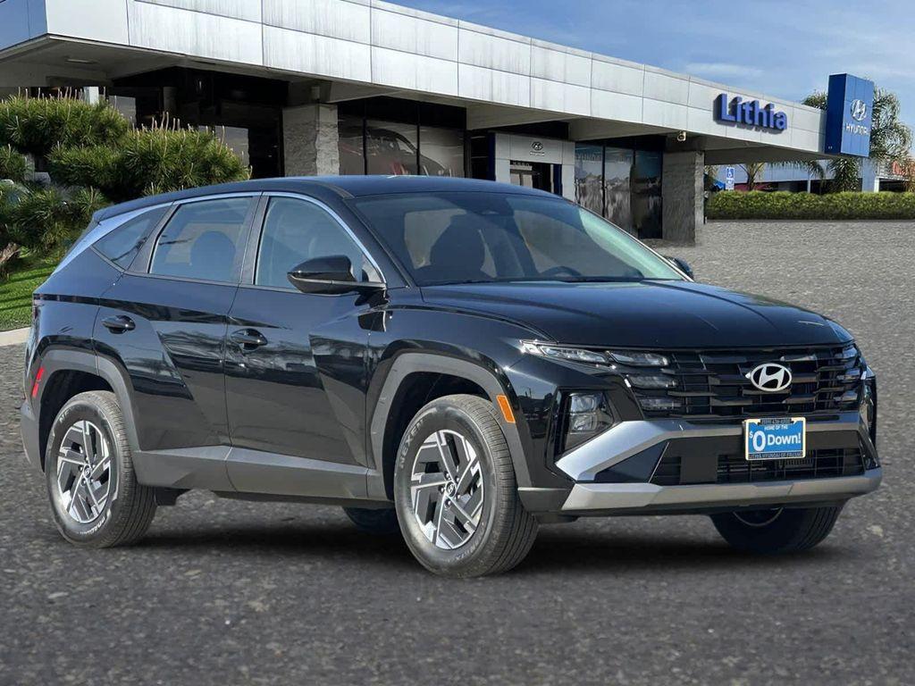 new 2026 Hyundai TUCSON Hybrid car, priced at $31,095