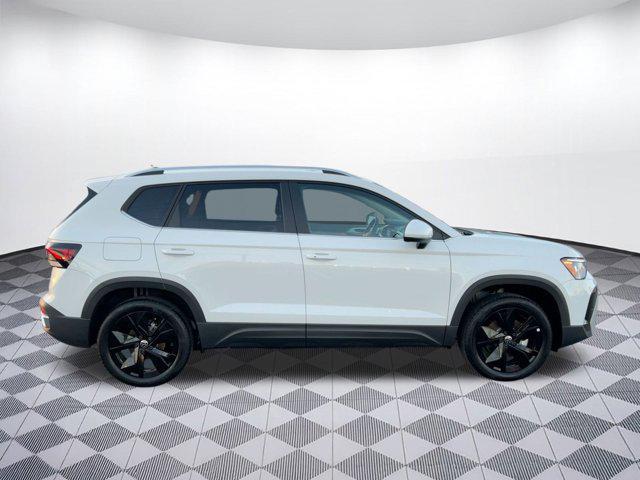 new 2026 Volkswagen Taos car, priced at $31,121