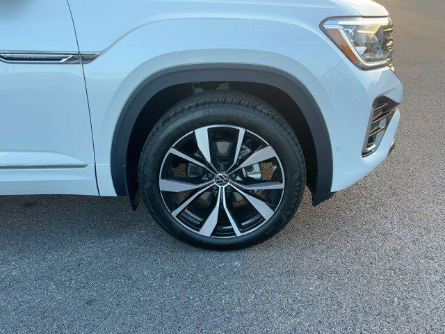 new 2026 Volkswagen Atlas Cross Sport car, priced at $55,391