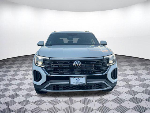 new 2026 Volkswagen Atlas Cross Sport car, priced at $41,661