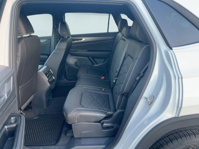 new 2026 Volkswagen Atlas Cross Sport car, priced at $41,661