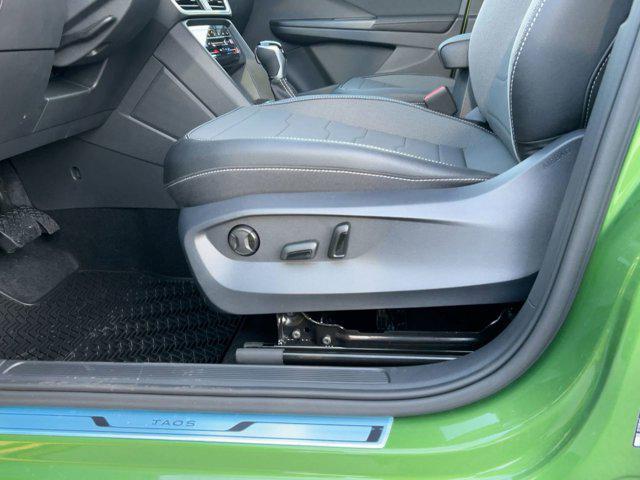new 2026 Volkswagen Taos car, priced at $33,371