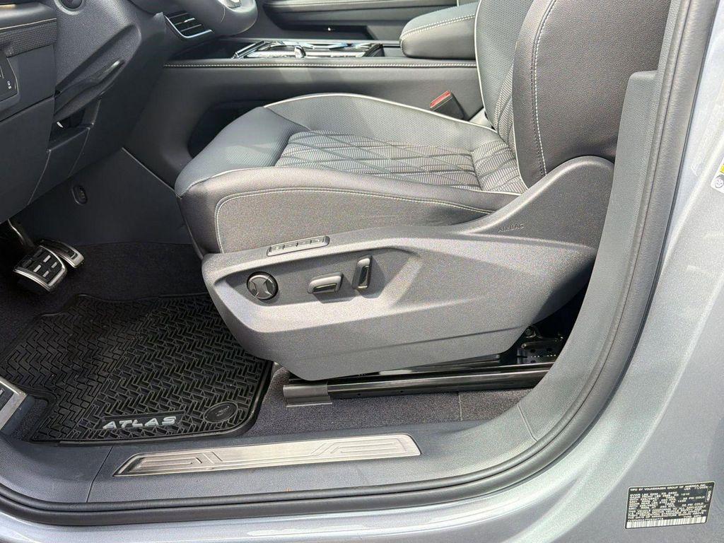 new 2026 Volkswagen Atlas car, priced at $53,200