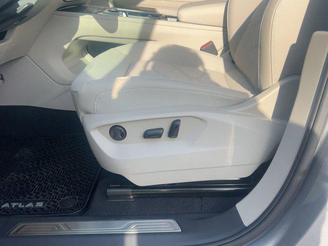new 2026 Volkswagen Atlas car, priced at $47,761